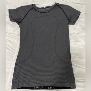 Lululemon swiftly tech tee